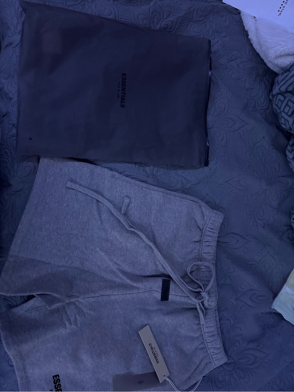 ESSENTIALS Men’s Heather Gray Jogger Sweatpants